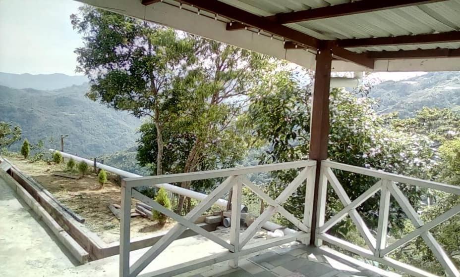 Dongorit Cabin House 1 Kundasang Exterior photo